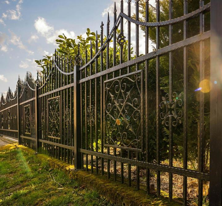 Pose de portails et de clôtures pour sécuriser votre propriété